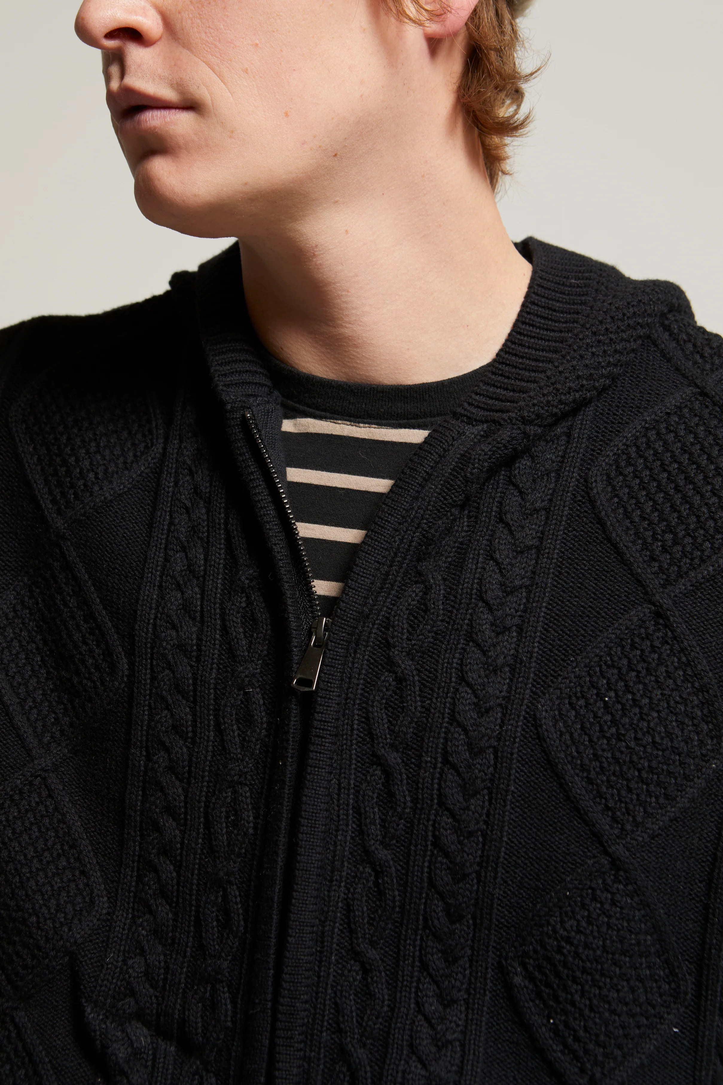 Liam Cotton-Cashmere Zip-Up Cable Sweater - Image 10