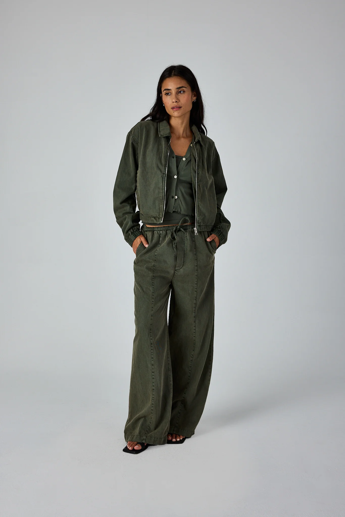 Bonnie Pant - Image 4