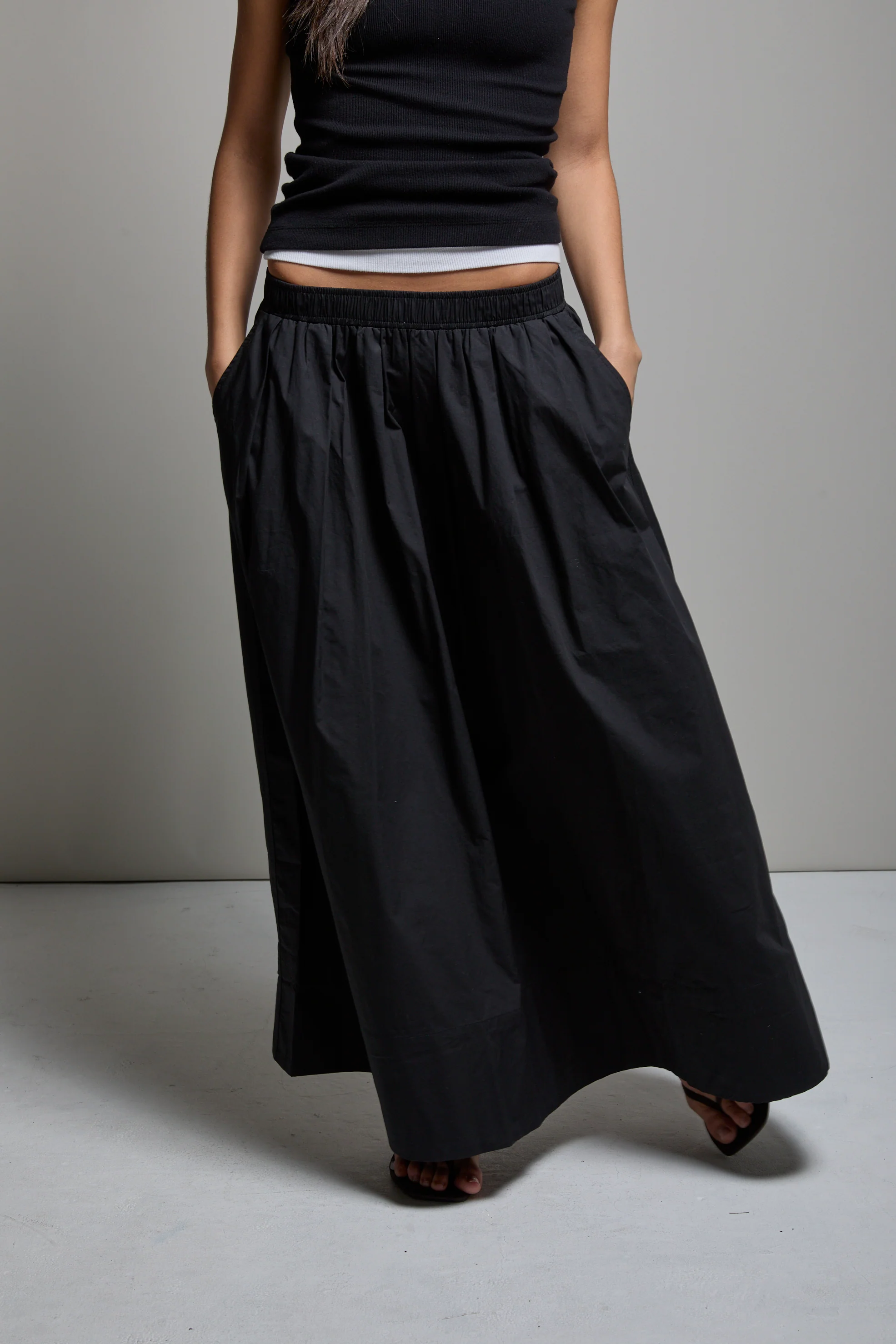 Kate Poplin Pleated Skirt - Image 15